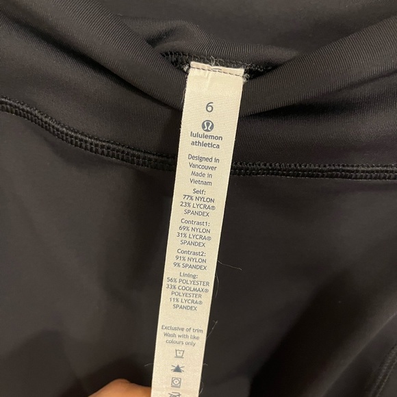 Lululemon Stash It Crop Black 6 - Picture 15 of 16